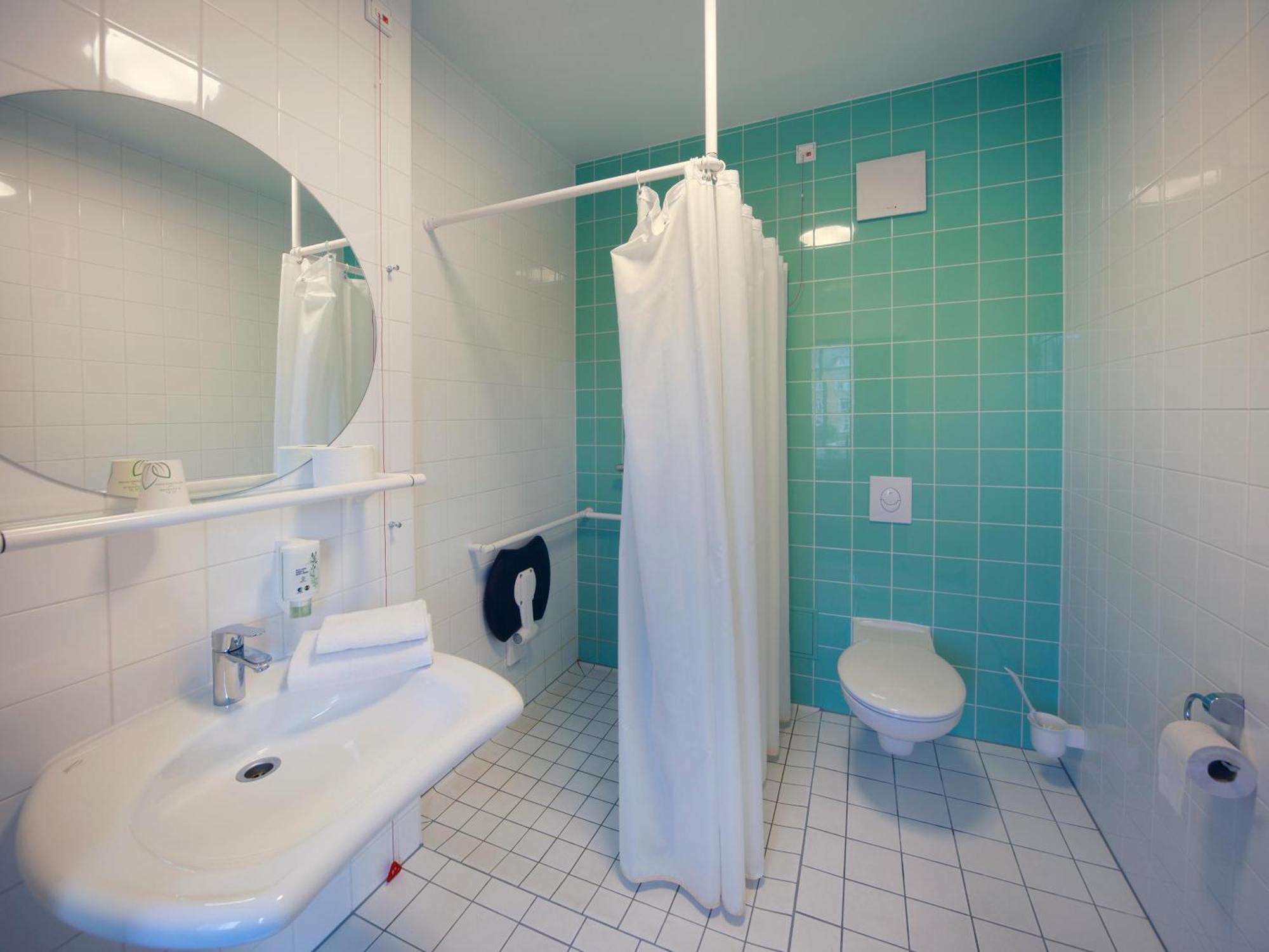 B&B Hotel Ена Экстерьер фото