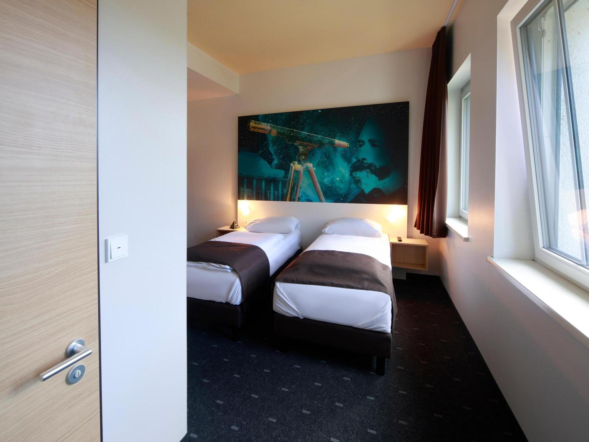 B&B Hotel Ена Экстерьер фото