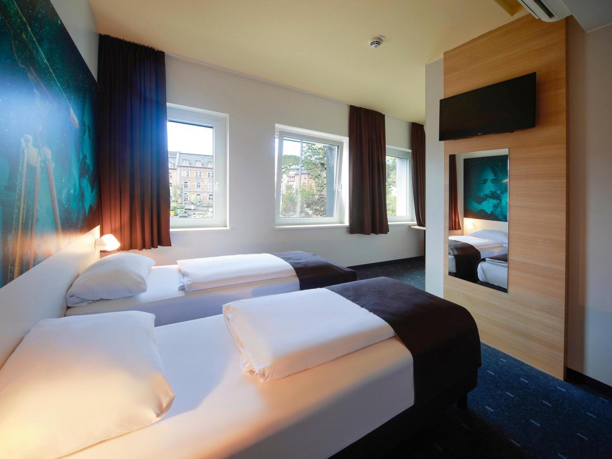 B&B Hotel Ена Экстерьер фото