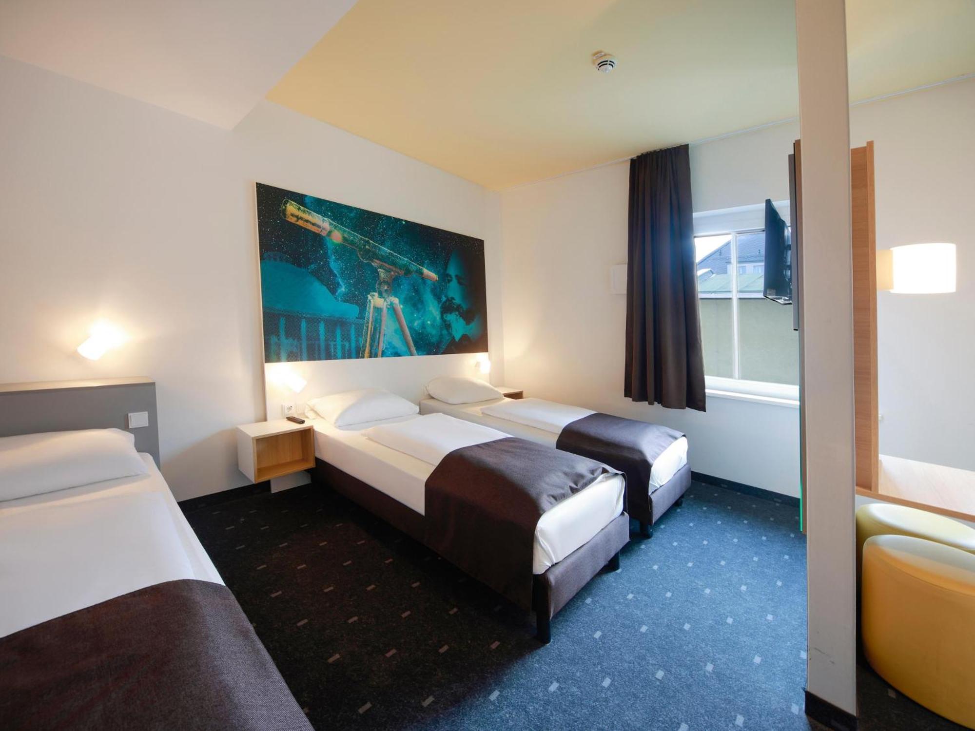 B&B Hotel Ена Экстерьер фото