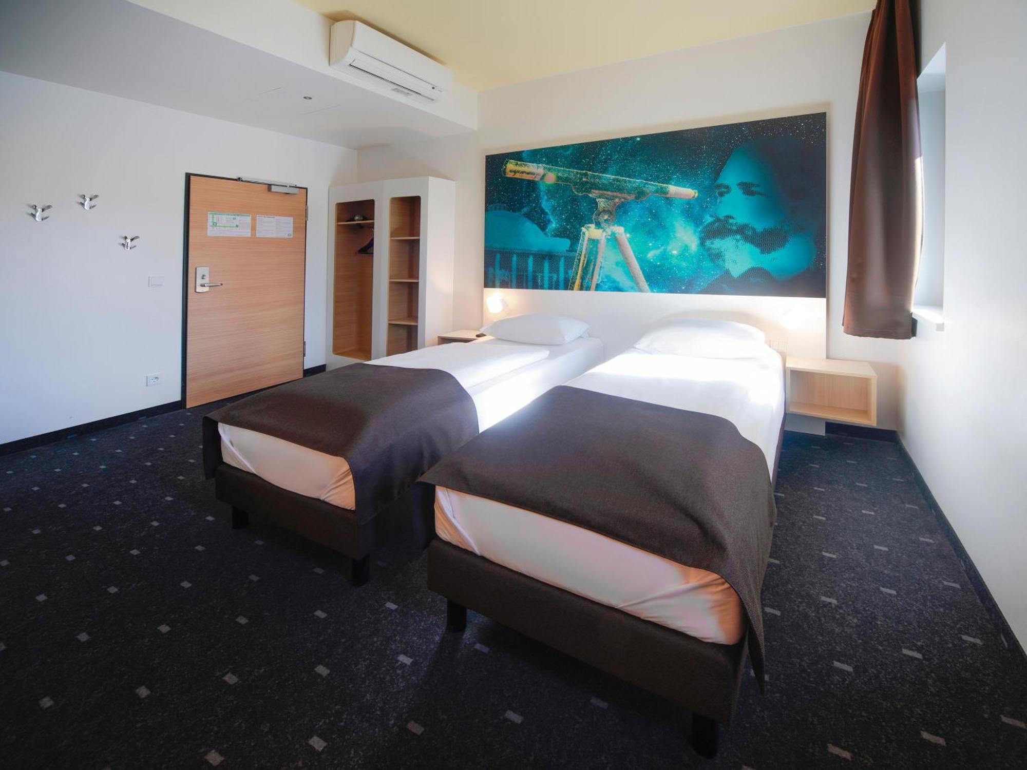 B&B Hotel Ена Экстерьер фото